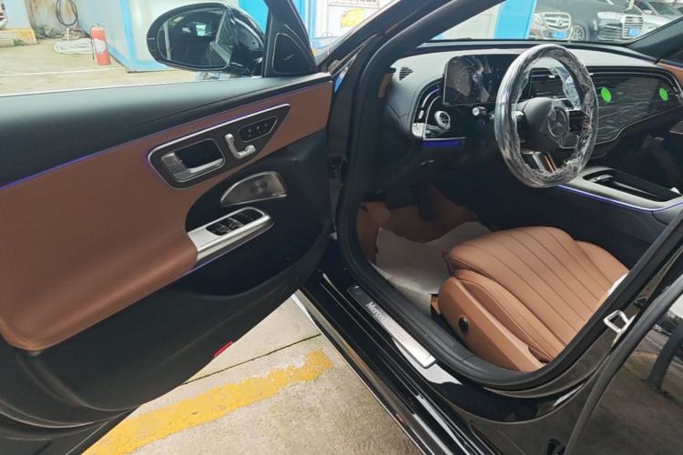 Used Mercedes-Benz E-Class 2026 Model, Restyled E 300 L Luxury Version Driver Seat
