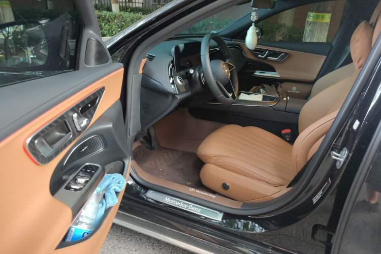 Used Mercedes-Benz E-Class 2026 E 260 L Classic Edition Driver Seat