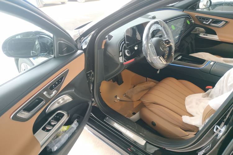 Used Mercedes-Benz E-Class 2026 Model, Restyled E 300 L Luxury Version Driver Seat