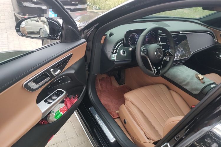Used Mercedes-Benz E-Class 2026 E 260 L Classic Edition Driver Seat