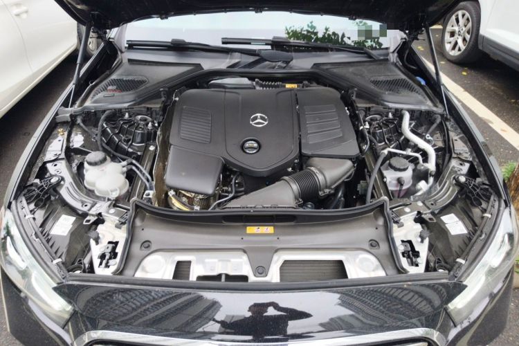 Used Mercedes-Benz E-Class 2026 E 260 L Classic Edition Engine Bay