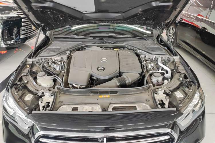 Used Mercedes-Benz E-Class 2026 E 260 L Classic Edition Engine Bay