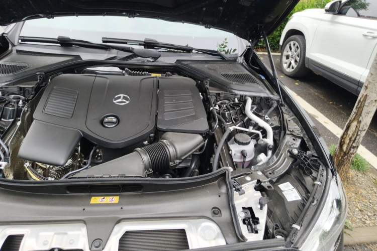 Used Mercedes-Benz E-Class 2026 E 260 L Classic Edition Engine Bay Left