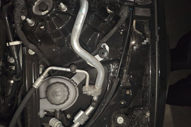 Used Mercedes-Benz E-Class 2026 E 260 L Classic Edition Engine Bay Left