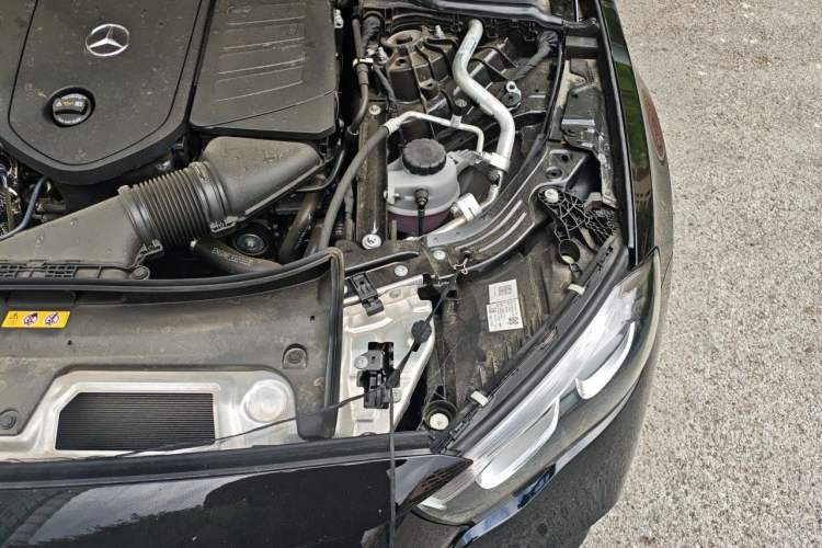 Used Mercedes-Benz E-Class 2026 E 260 L Classic Edition Engine Bay Left