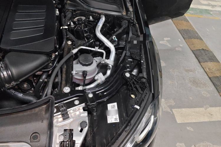 Used Mercedes-Benz E-Class 2026 E 300 L Luxury Engine Bay Left