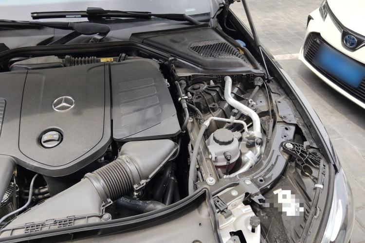 Used Mercedes-Benz E-Class  Engine Bay Left