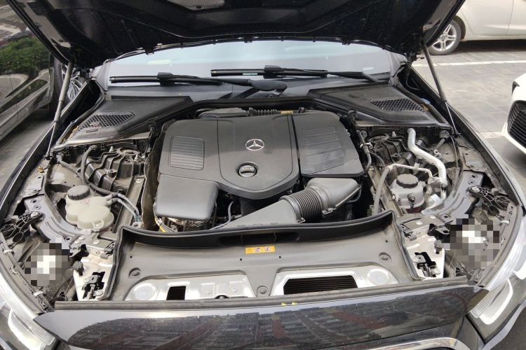 Used Mercedes-Benz E-Class  Engine Bay