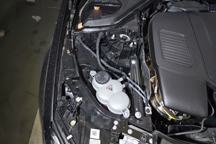 Used Mercedes-Benz E-Class 2026 Model Facelifted E 300 L Fashion Version Engine Bay Right