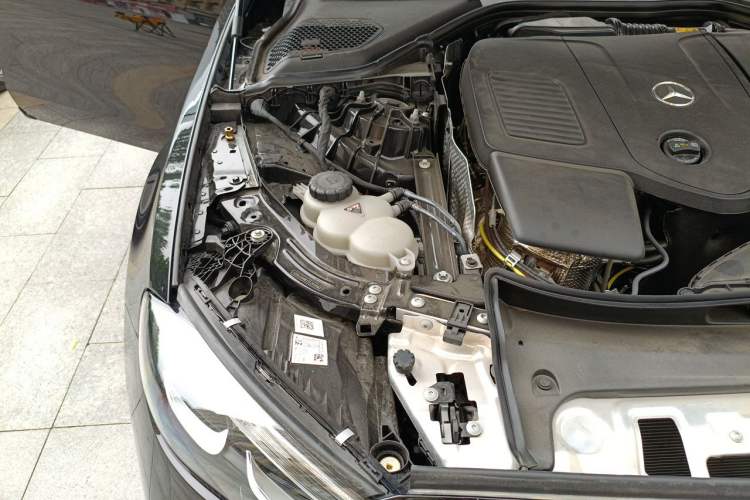 Used Mercedes-Benz E-Class 2026 E 260 L Engine Bay Right
