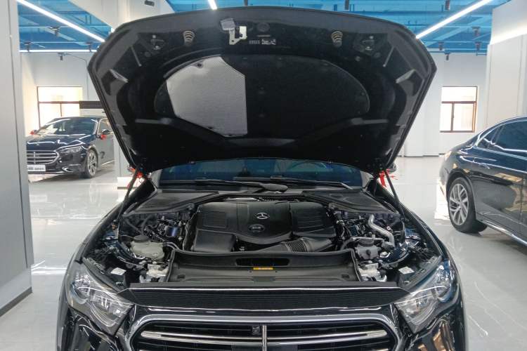 Used Mercedes-Benz E-Class 2026 E 300 L Luxury Engine Bay