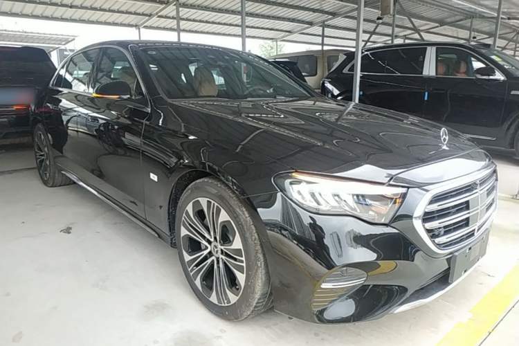 Used Mercedes-Benz E-Class 2026 Model, Restyled E 300 L Luxury Version Exterior 1