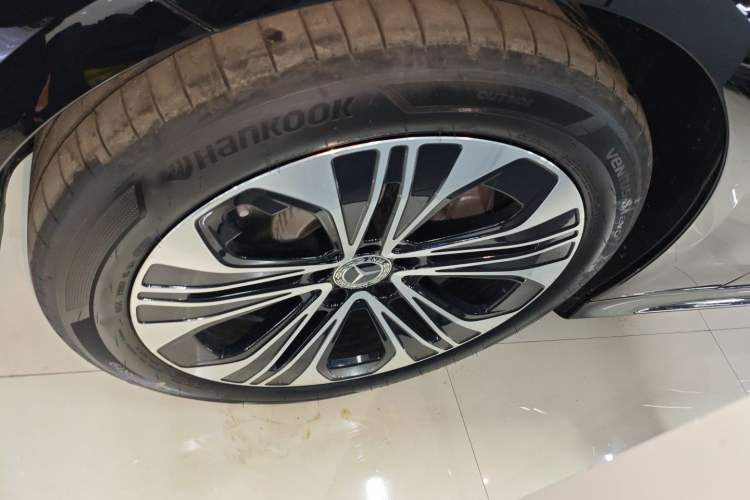 Used Mercedes-Benz E-Class 2026 E 300 L Luxury Exterior 4