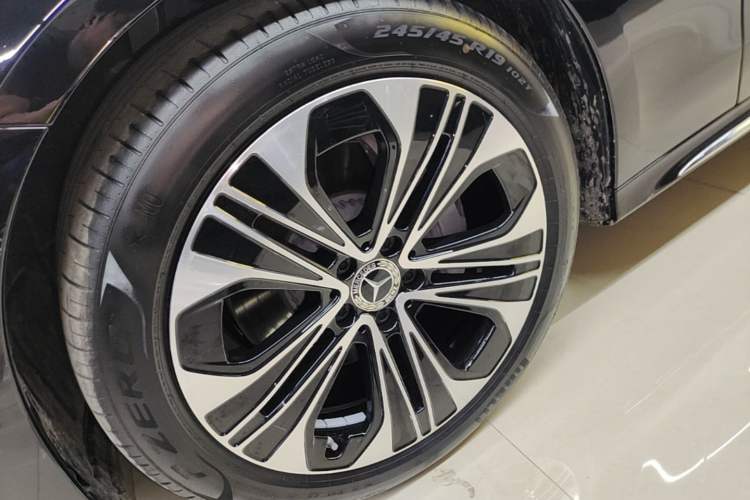 Used Mercedes-Benz E-Class 2026 E 300 L Luxury Exterior 4
