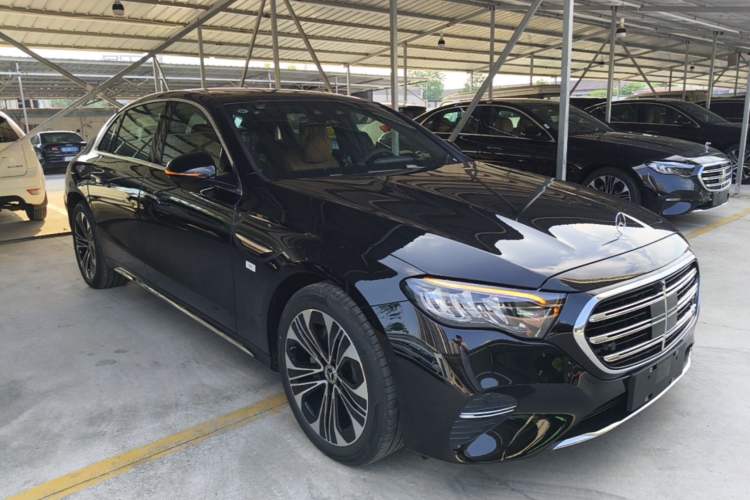 Used Mercedes-Benz E-Class 2026 Model, Restyled E 300 L Luxury Version Front Right 45 Deg