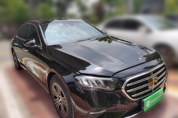 Used Mercedes-Benz E-Class 2026 E 260 L Classic Edition Front Right 45 Deg