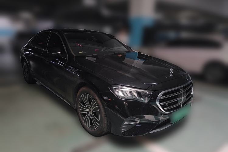 Used Mercedes-Benz E-Class 2026 E 260 L Classic Edition Front Right 45 Deg