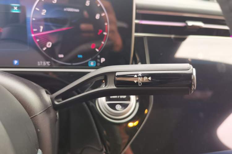 Used Mercedes-Benz E-Class 2026 E 300 L Luxury Gear Lever