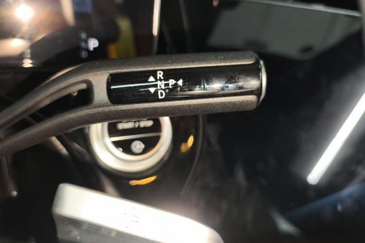 Used Mercedes-Benz E-Class 2026 E 300 L Luxury Gear Lever