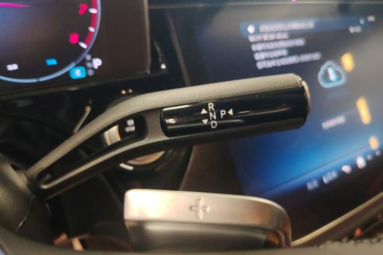 Used Mercedes-Benz E-Class 2026 E 300 L Luxury Gear Lever