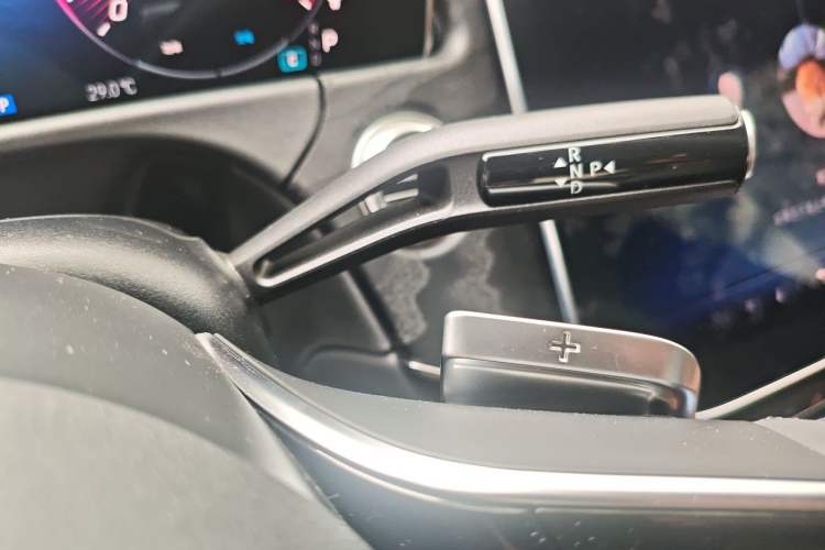 Used Mercedes-Benz E-Class 2026 E 260 Sport Edition Gear Lever