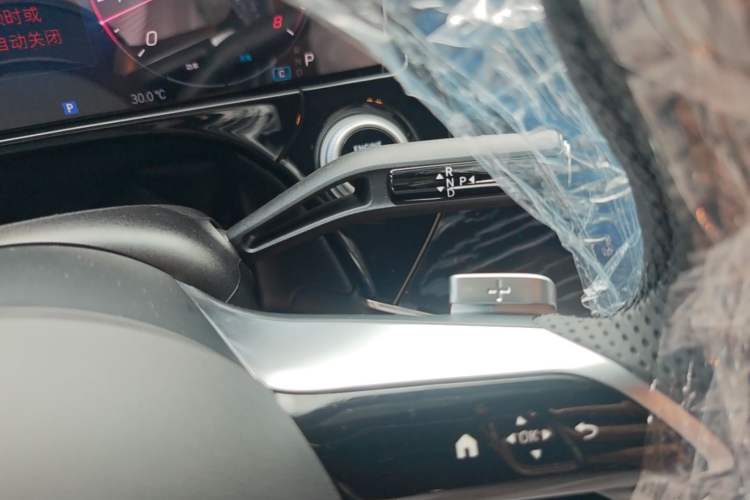 Used Mercedes-Benz E-Class 2026 Model, Restyled E 300 L Luxury Version Gear Lever