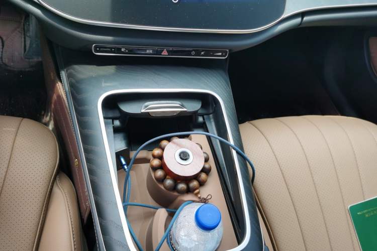 Used Mercedes-Benz E-Class 2026 E 260 L Classic Edition Gear Lever