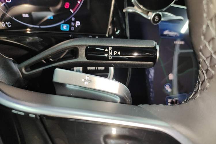 Used Mercedes-Benz E-Class 2026 E 300 L Luxury Gear Lever