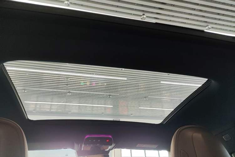 Used Mercedes-Benz E-Class 2026 E 260 L Classic Edition Headliner
