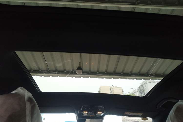 Used Mercedes-Benz E-Class 2026 Model, Restyled E 300 L Luxury Version Headliner