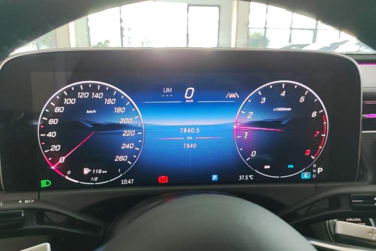 Used Mercedes-Benz E-Class 2026 E 260 L Classic Edition Instrument Cluster