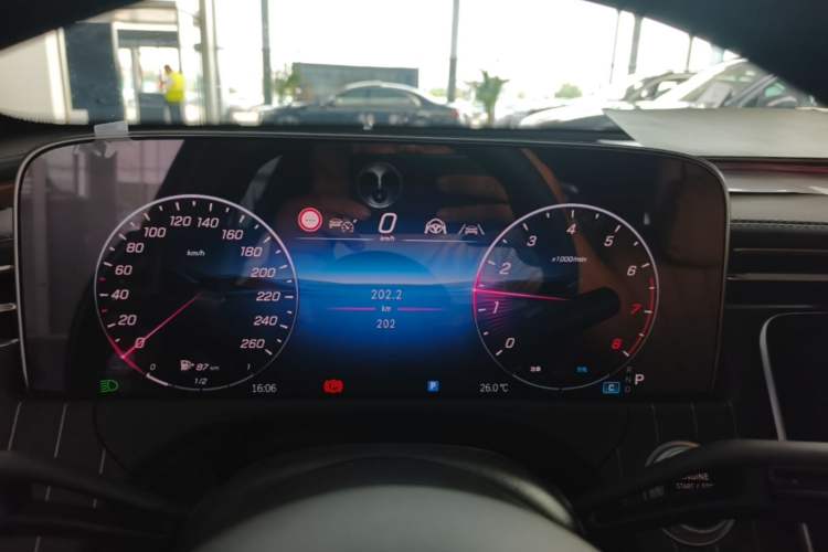 Used Mercedes-Benz E-Class 2026 Model Facelifted E 300 L Fashion Version Instrument Cluster