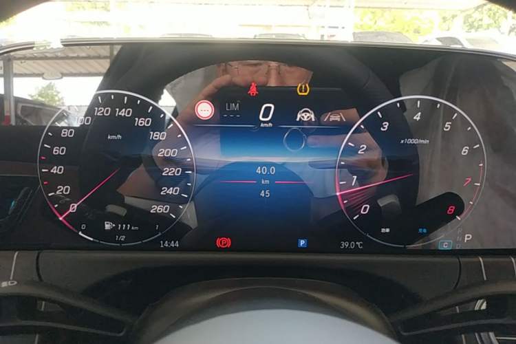 Used Mercedes-Benz E-Class 2026 Model Facelifted E 300 L Fashion Version Instrument Cluster