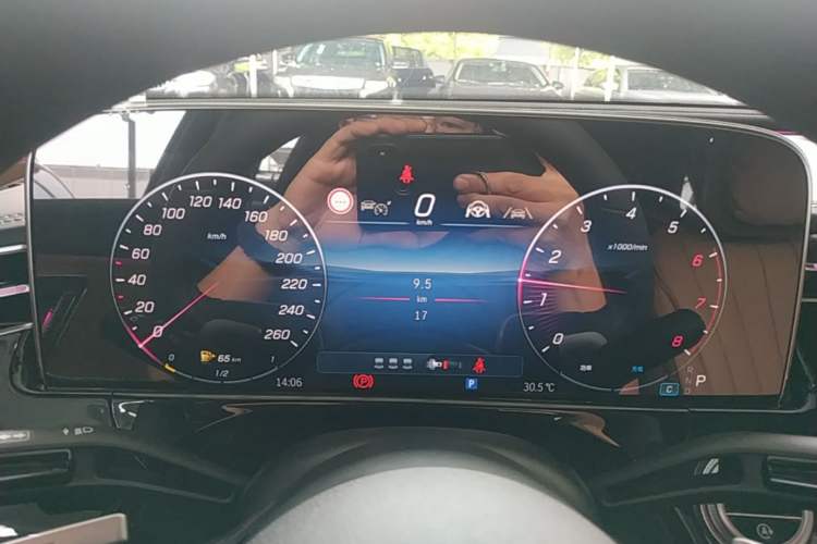Used Mercedes-Benz E-Class 2026 E 300 L Luxury Instrument Cluster