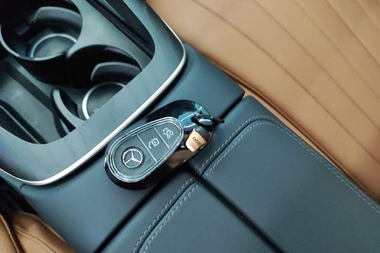 Used Mercedes-Benz E-Class 2026 E 260 L Classic Edition Interior 1