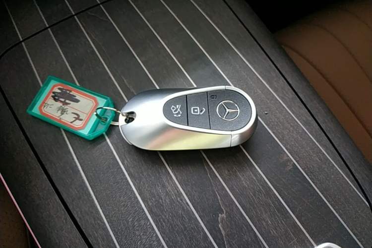 Used Mercedes-Benz E-Class 2026 E 300 L Luxury Interior 1