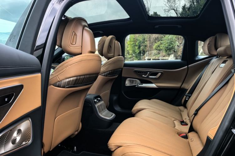 Used Mercedes-Benz E-Class 2026 E 300 L Luxury Interior 3