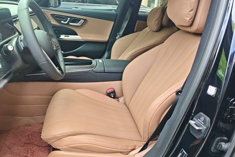 Used Mercedes-Benz E-Class 2026 E 260 L Classic Edition Left Front Seat