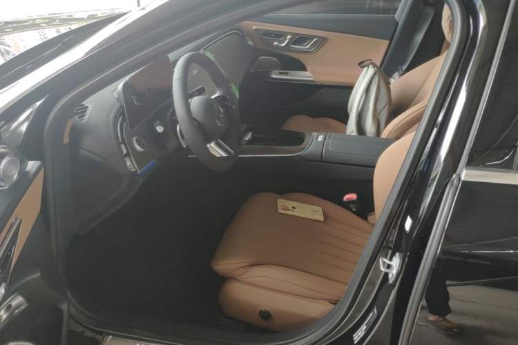 Used Mercedes-Benz E-Class 2026 Model Facelifted E 300 L Fashion Version Left Front Seat