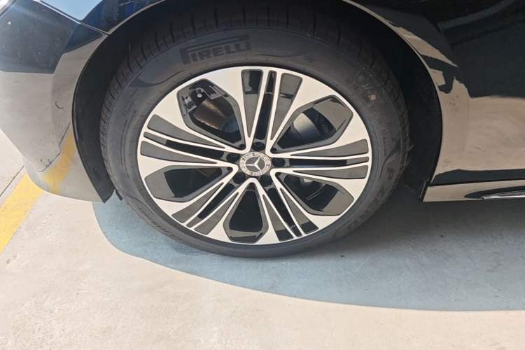 Used Mercedes-Benz E-Class 2026 Model Facelifted E 300 L Fashion Version Left Front Wheel Hub