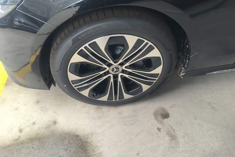 Used Mercedes-Benz E-Class 2026 E 300 L Luxury Left Front Wheel Hub