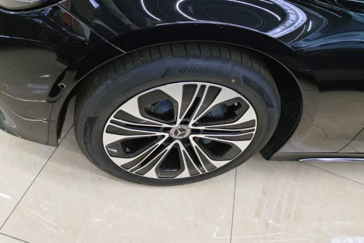 Used Mercedes-Benz E-Class 2026 E 300 L Luxury Left Front Wheel Hub