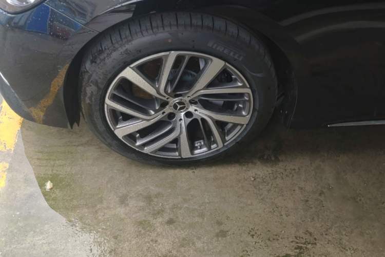 Used Mercedes-Benz E-Class 2026 Model Facelifted E 300 L Fashion Version Left Front Wheel Hub