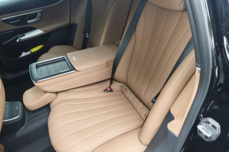Used Mercedes-Benz E-Class 2026 E 260 L Classic Edition Left Rear Seat