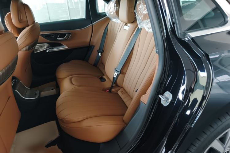 Used Mercedes-Benz E-Class 2026 Model Facelifted E 300 L Fashion Version Left Rear Seat