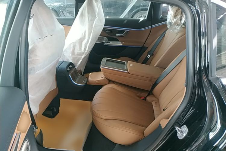 Used Mercedes-Benz E-Class 2026 Model Facelifted E 300 L Fashion Version Left Rear Seat
