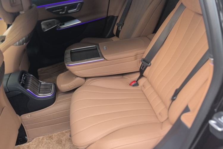 Used Mercedes-Benz E-Class 2026 E 300 L Luxury Sporty Left Rear Seat