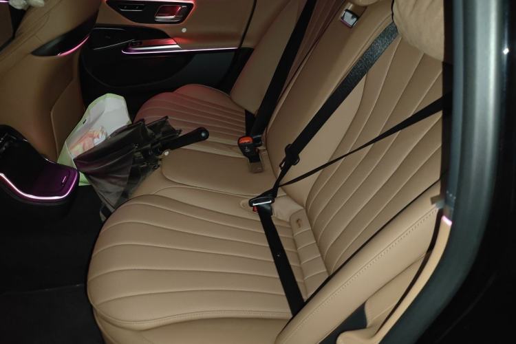 Used Mercedes-Benz E-Class 2026 E 260 L Classic Edition Left Rear Seat