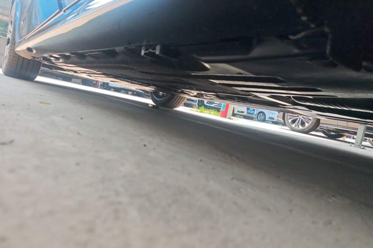 Used Mercedes-Benz E-Class 2026 Model Facelifted E 300 L Fashion Version Left Side Sill