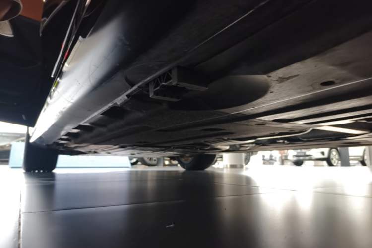 Used Mercedes-Benz E-Class 2026 Model Facelifted E 300 L Fashion Version Left Side Sill
